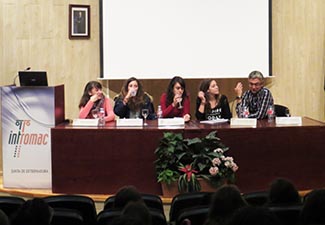 coordinador proyecto y alumnas.